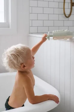 Beach & Pool Games^Sunny Life Crocodile Water Squirter Green