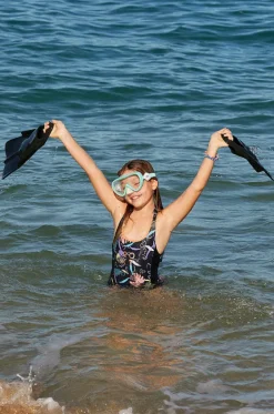 One Pieces^Roxy Girls Active One Piece Black/Multi