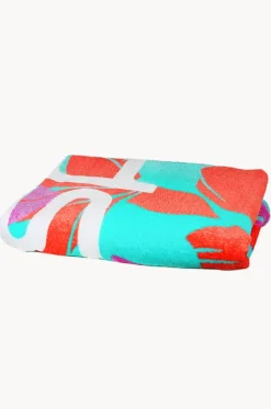 Sport Towels|Towels^Speedo Kaluna Floral Beach Towel Arctic