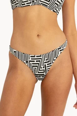 Bottoms^Sunseeker Maze Rio Pant Maze Black