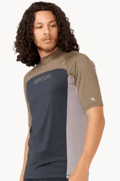Rashies^Rip Curl Mens Drive Short Sleeve Suntop Rock