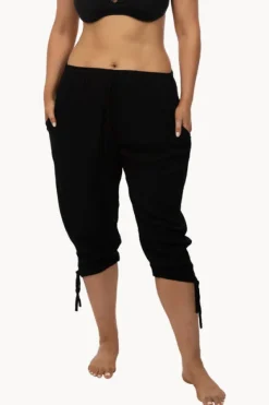 Pants^Sundrenched Plain 3/4 Pant Black